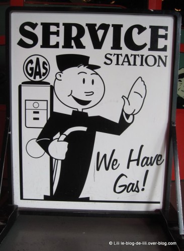 Disneyland-7-station-service.JPG