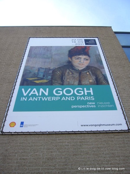 Amsterdam-musee-Van-Gogh.JPG