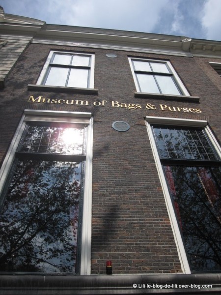 Amsterdam-musee-des-sacs-et-des-bourses.JPG