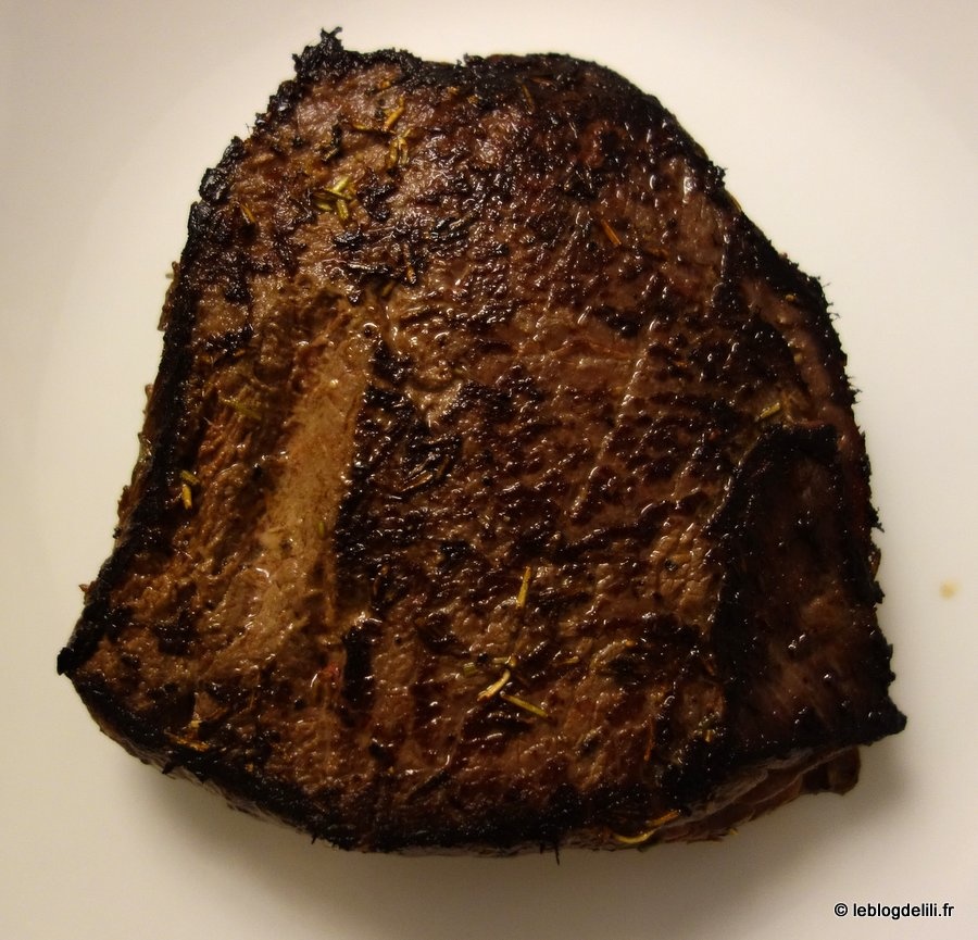La viande de bœuf de la gamme Charal barbecue passée au grill