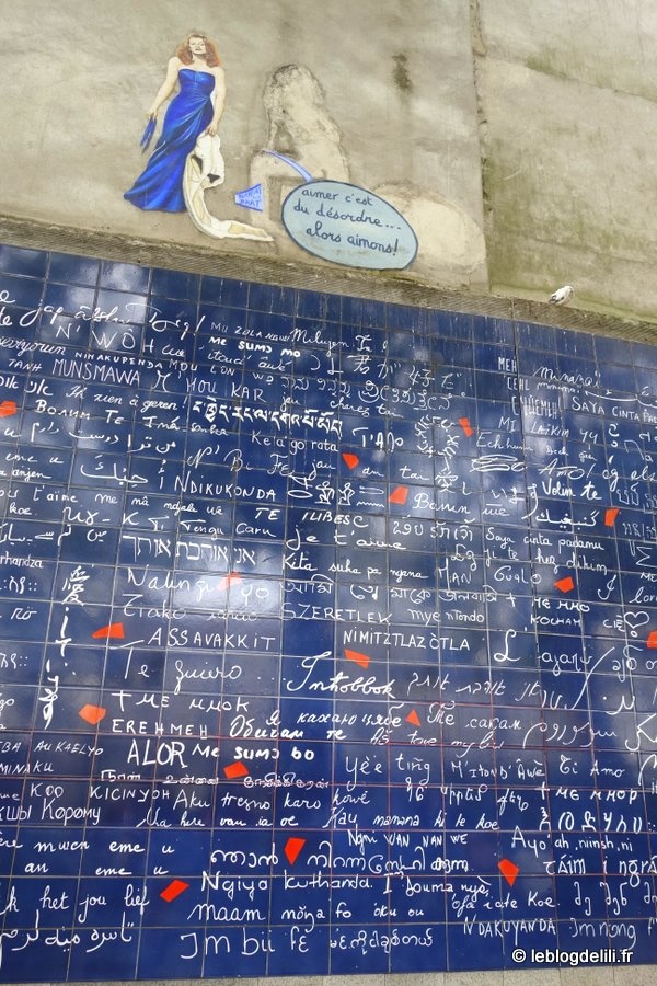 Montmartre carte postale : du mur des &quot;Je t'aime&quot; aux pas d'Amélie Poulain