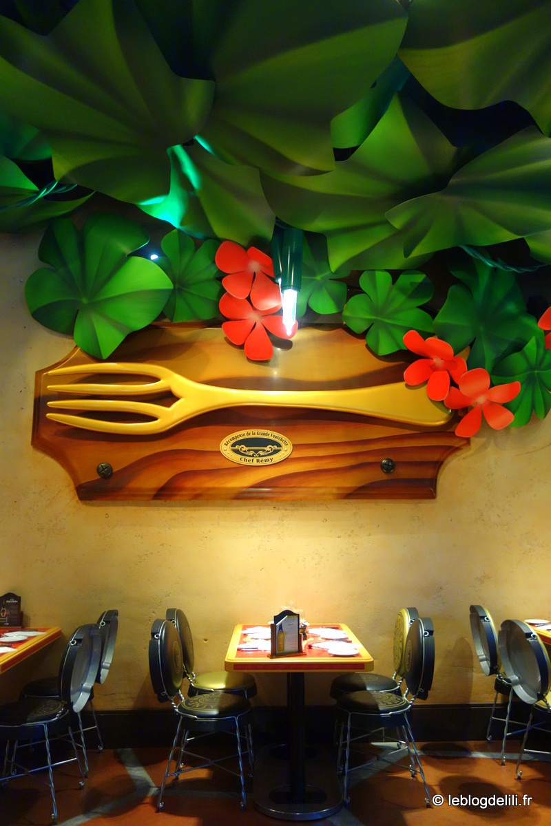 Un déjeuner au Bistrot Chez Rémy, au Parc Walt Disney Studios®