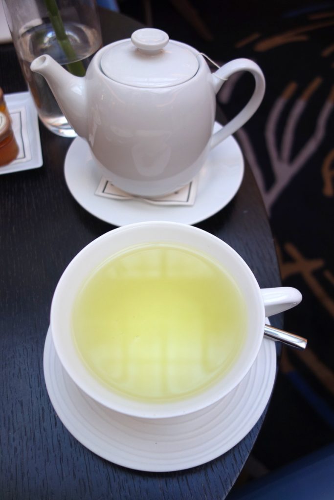 Un thé vert pour bien commencer la journée