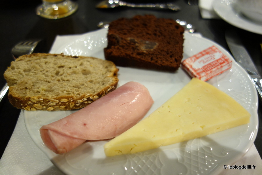 Le petit-déjeuner de l'hôtel de Nemours à Rennes
