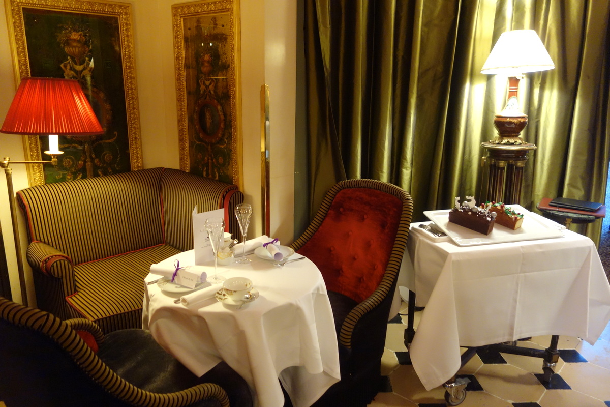 Tea time de Noël à l'hôtel, un 5 étoiles parisien - Le blog de Lili