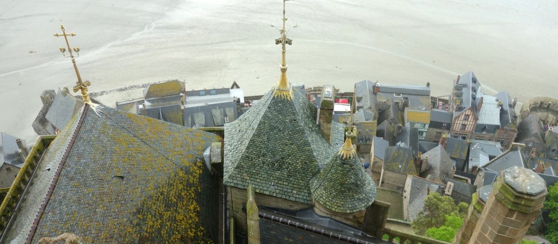 Mont-Saint-Michel - Sur les toits et l'escalier de dentelle