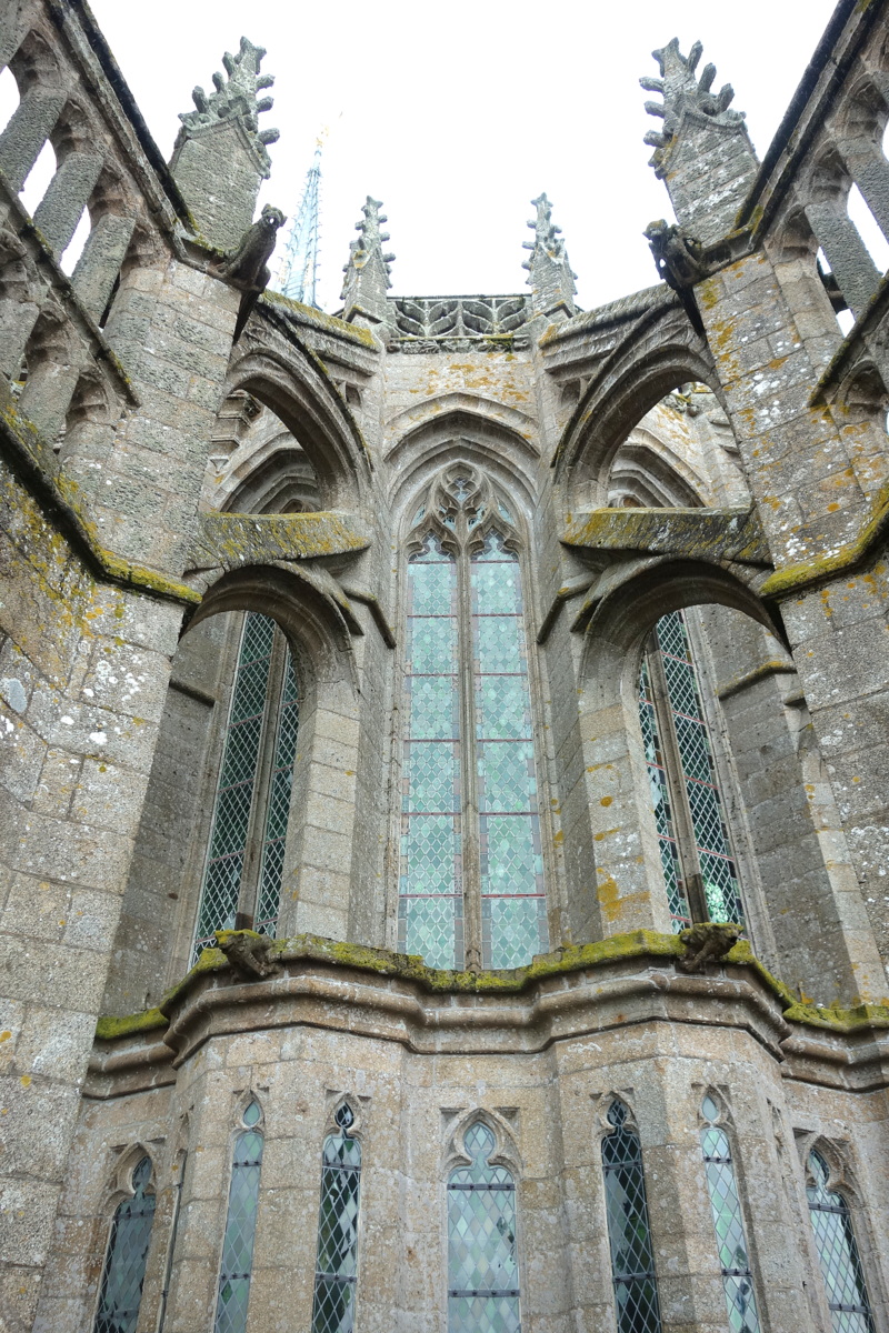 Mont-Saint-Michel - Sur les toits et l'escalier de dentelle