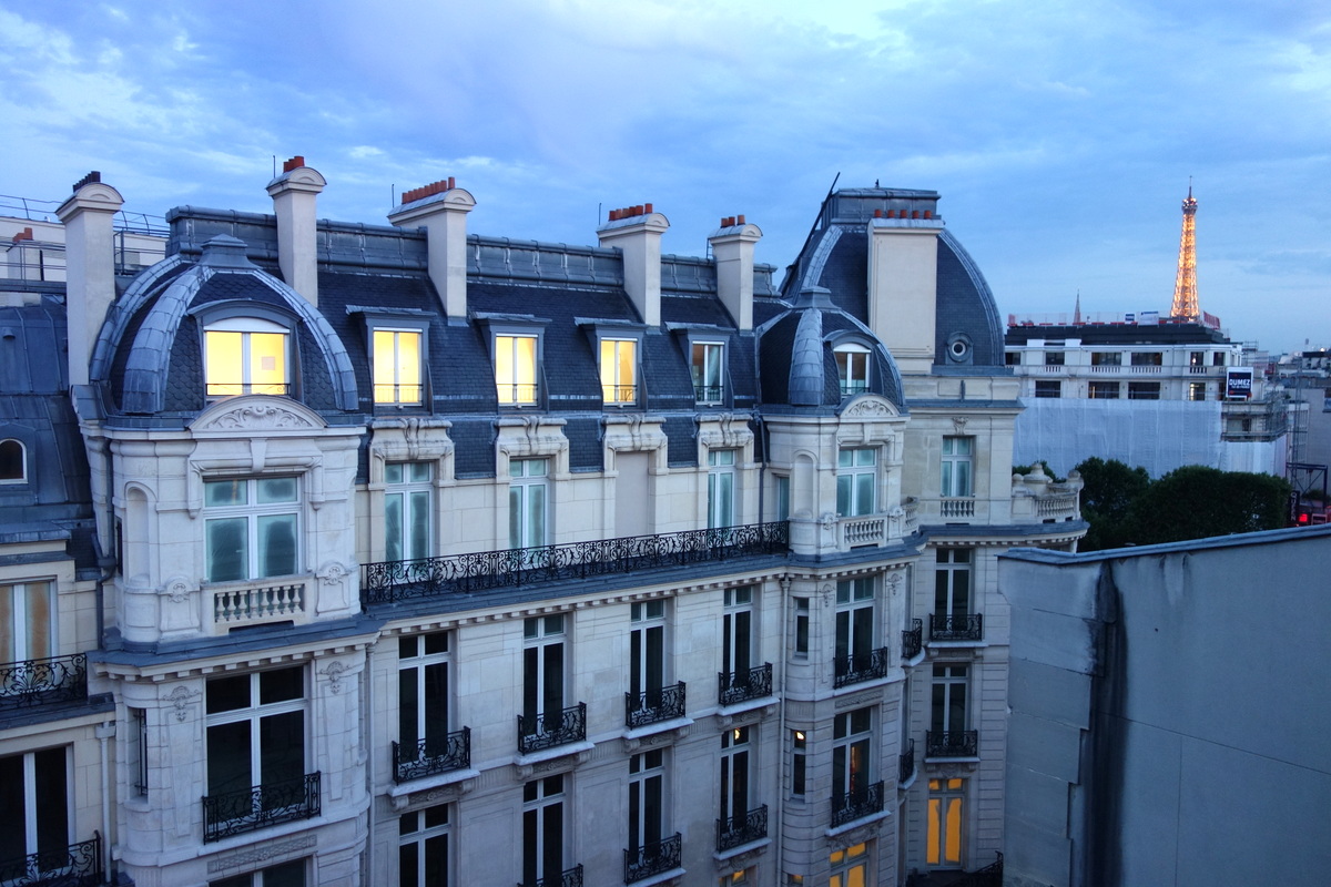 Terrasse Warwick Paris - Vue sur la tour Eiffel - Le blog de Lili