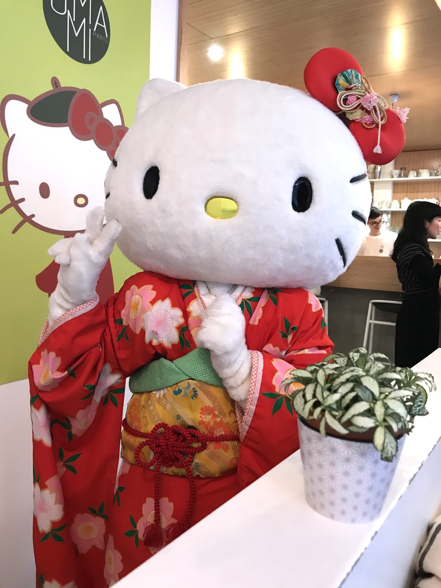 Hello Kitty à l'Umami Matcha Café avec Pôdevache