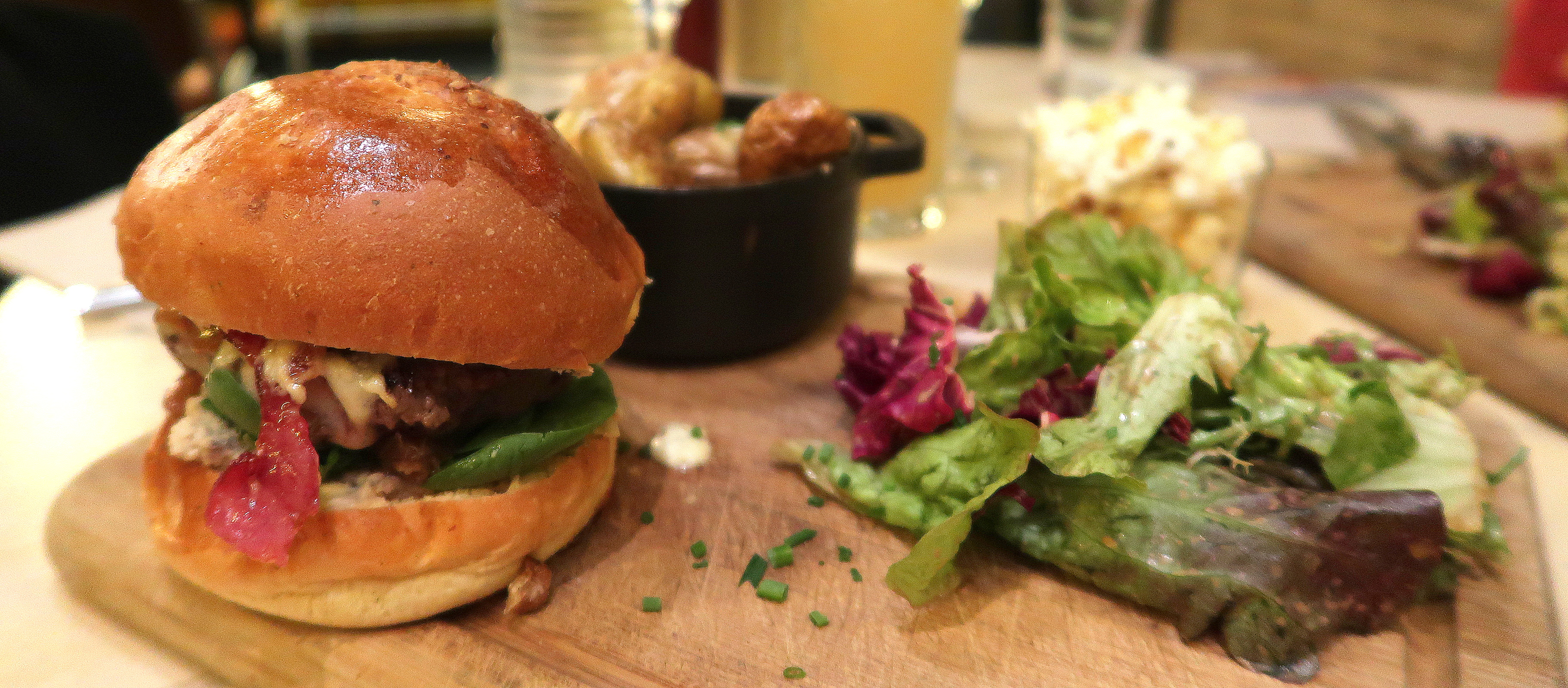 Dégustation du meilleur burger d'Ile de France à The place TOP : Les meilleurs burgers de Paris en 2017 FASTANDFOOD