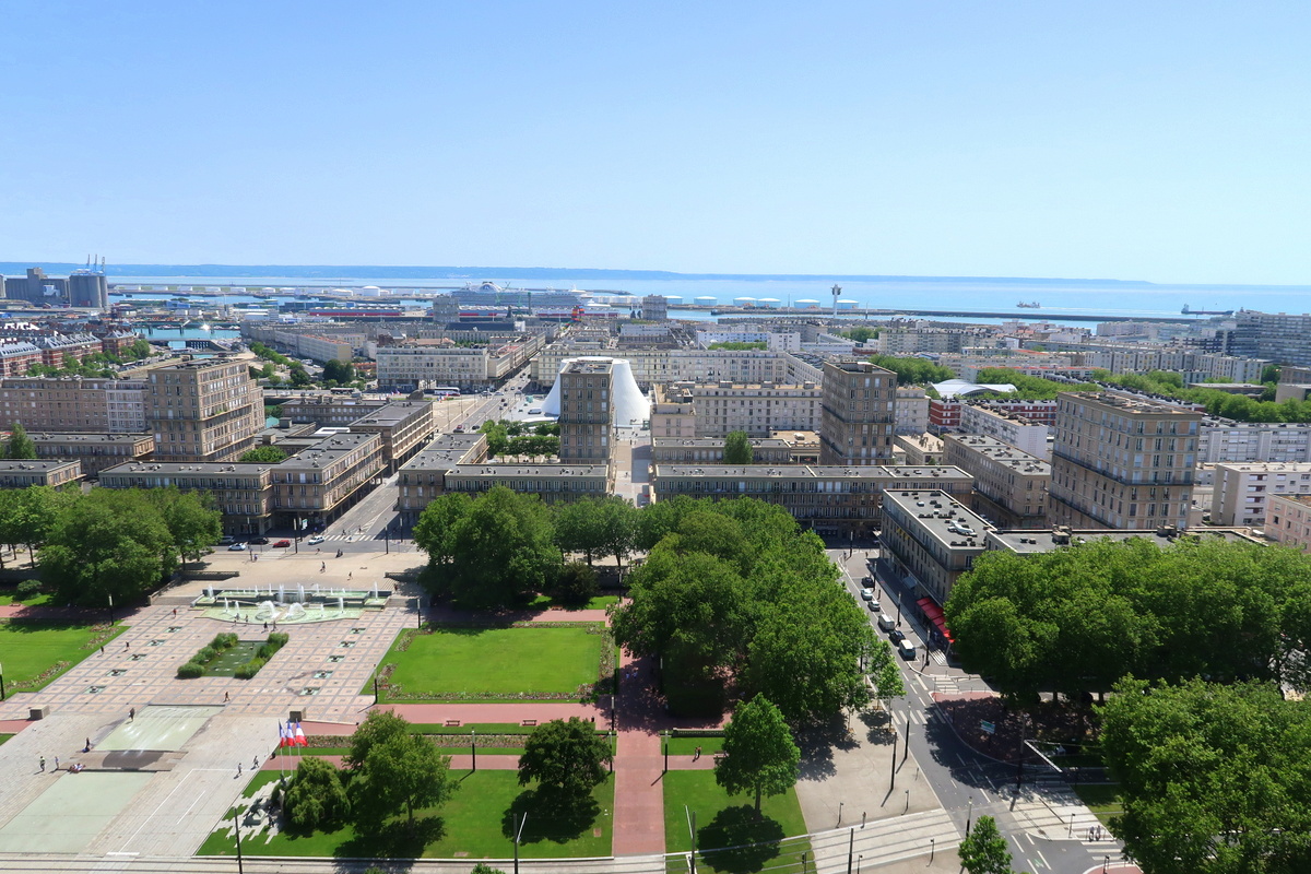 Le Havre - La mairie et sa vue sur la ville